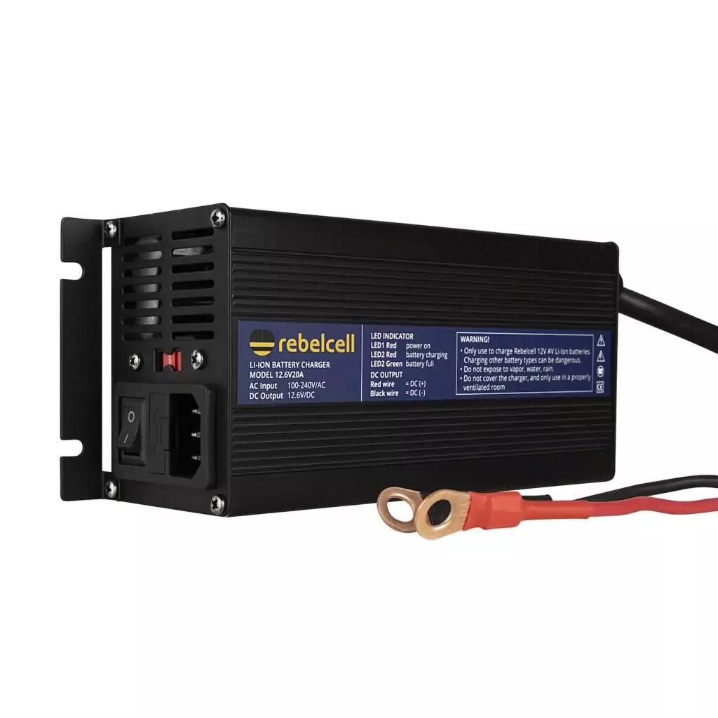 Chargeur M8 12.6V20A