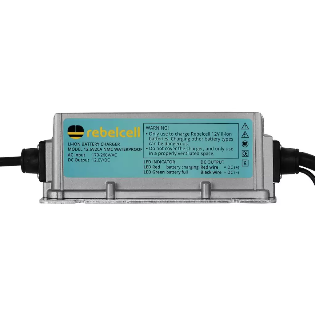 Chargeur 12.6V20A étanche